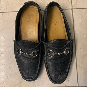 Gucci men's black leather horsebit moccasin driving shoes. Size 9 US.